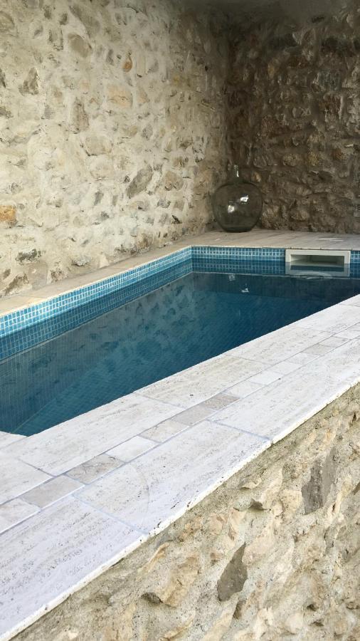 Roubia L'Oiseau Bleu Rollier B&B 외부 사진