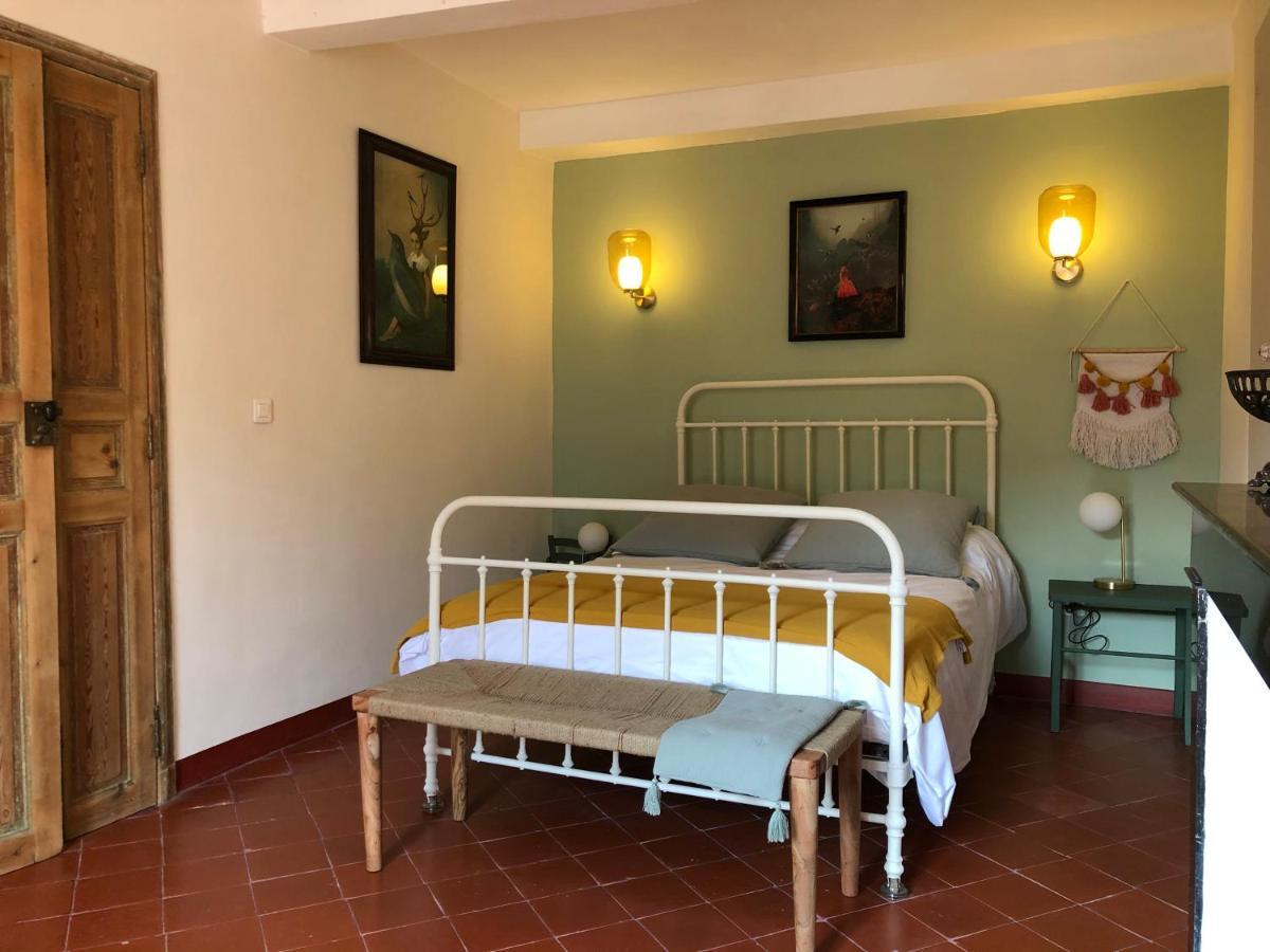 Roubia L'Oiseau Bleu Rollier B&B 외부 사진