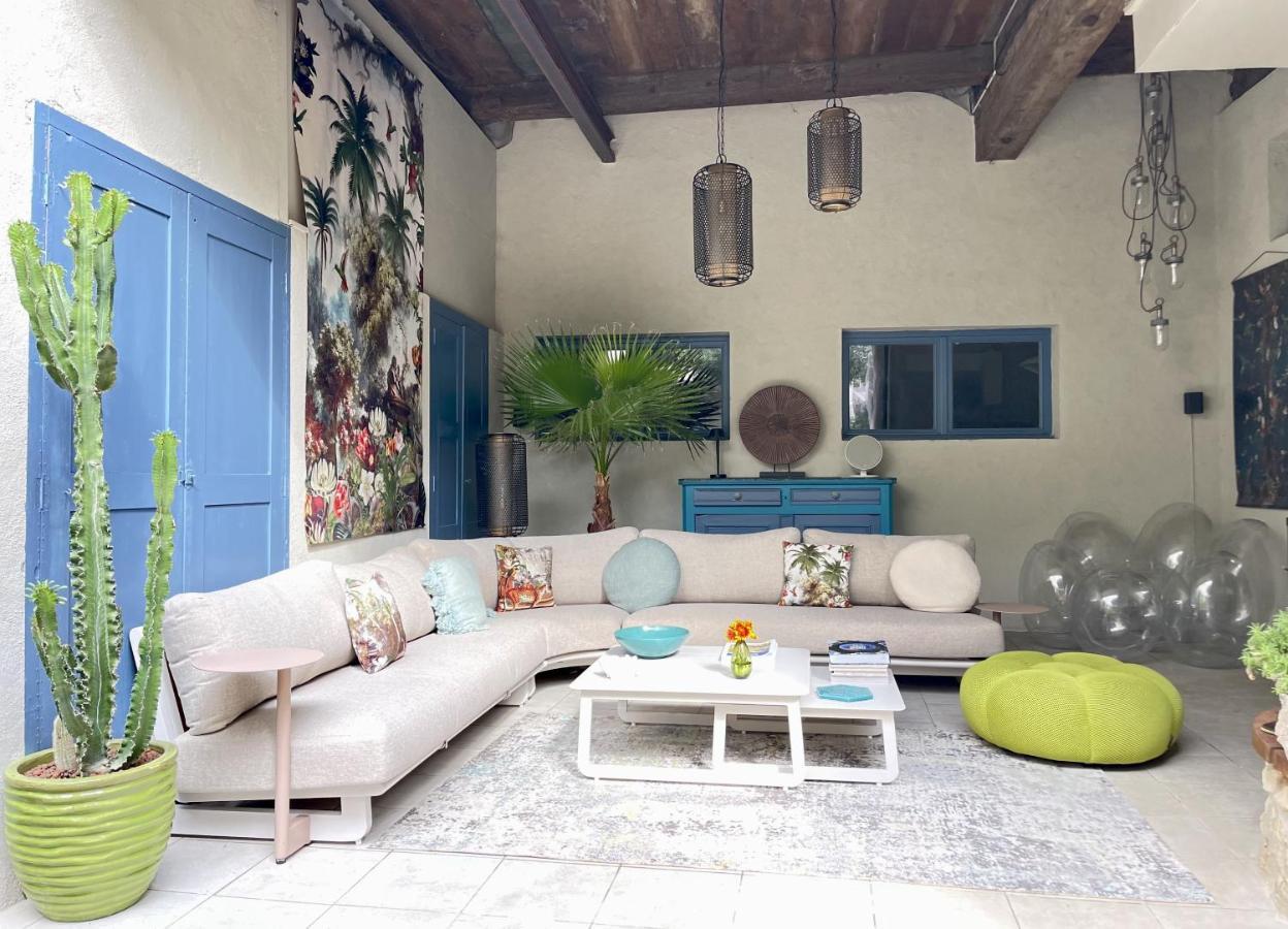 Roubia L'Oiseau Bleu Rollier B&B 외부 사진