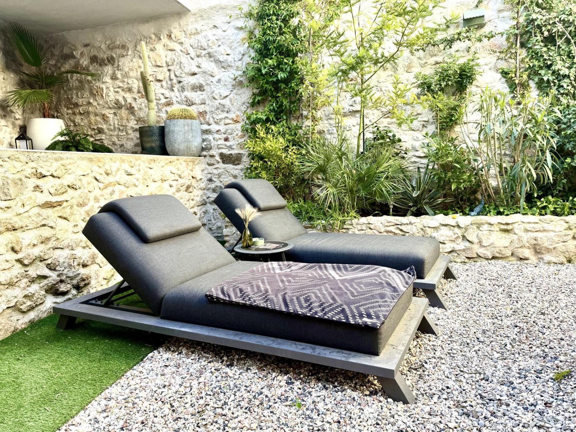 Roubia L'Oiseau Bleu Rollier B&B 외부 사진